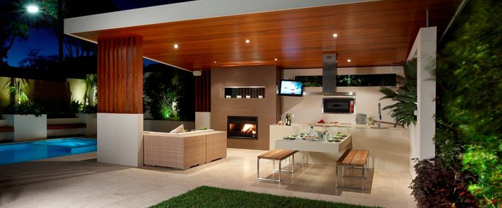 Outdoor entertaining pavilion